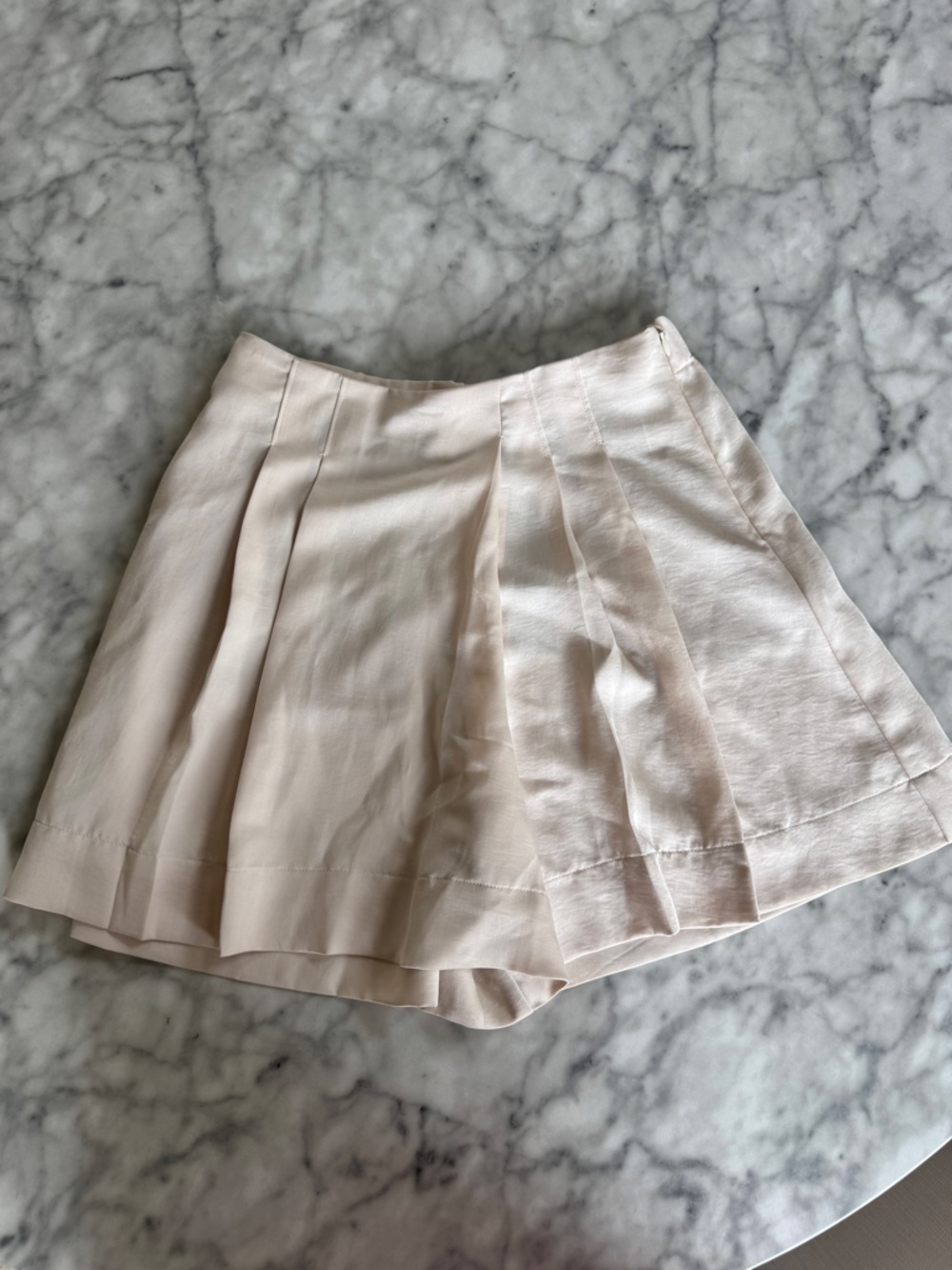 Banana Republic Women's Cream Beige Shorts Size XS